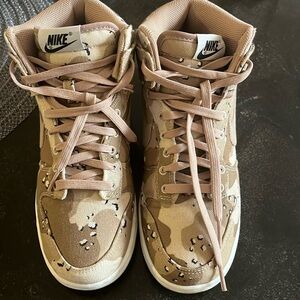 Nike Dunk High size 7.5 Women